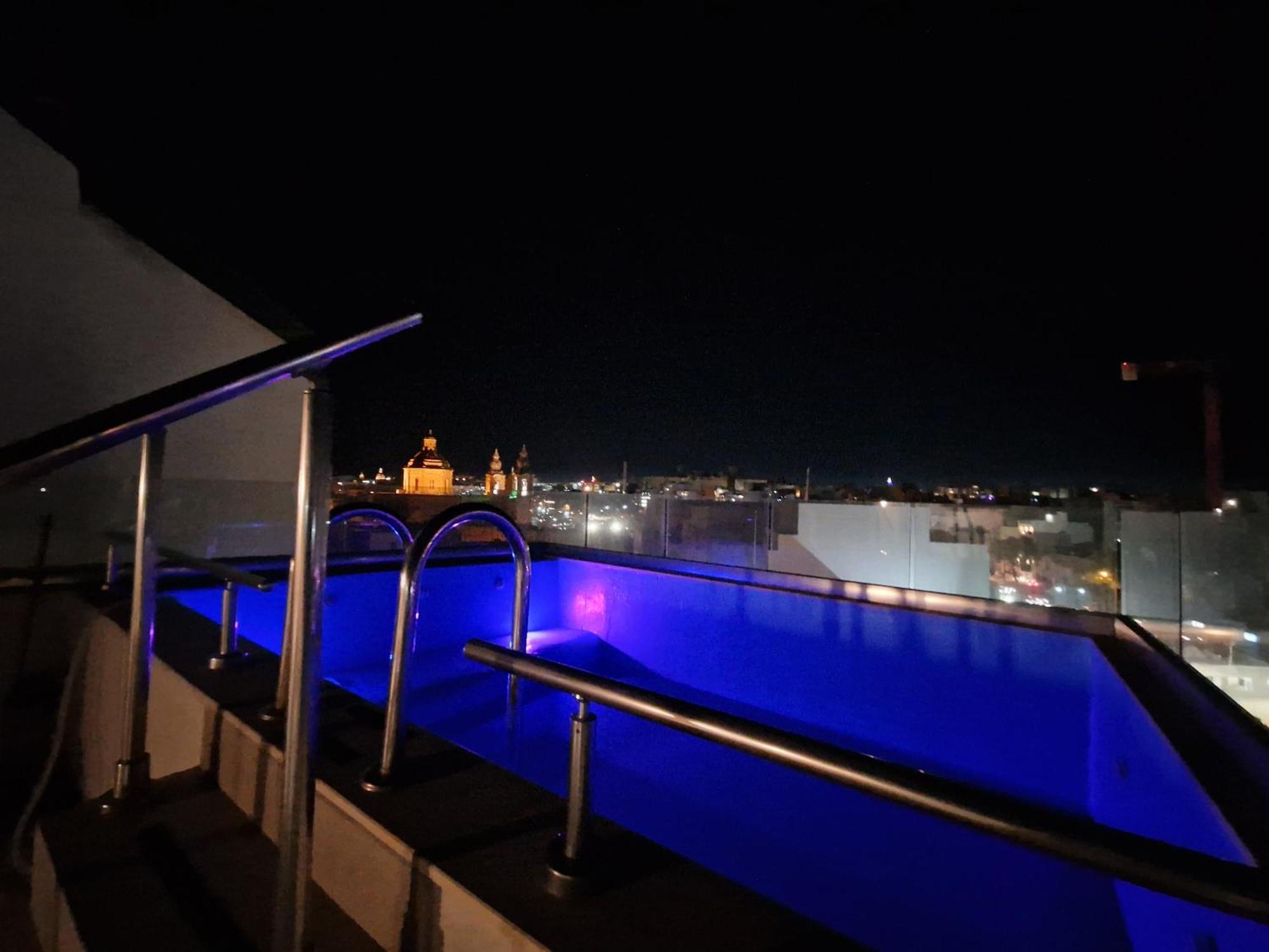 Korzo Suites Msida Luxury Penthouse With Pool Exteriör bild